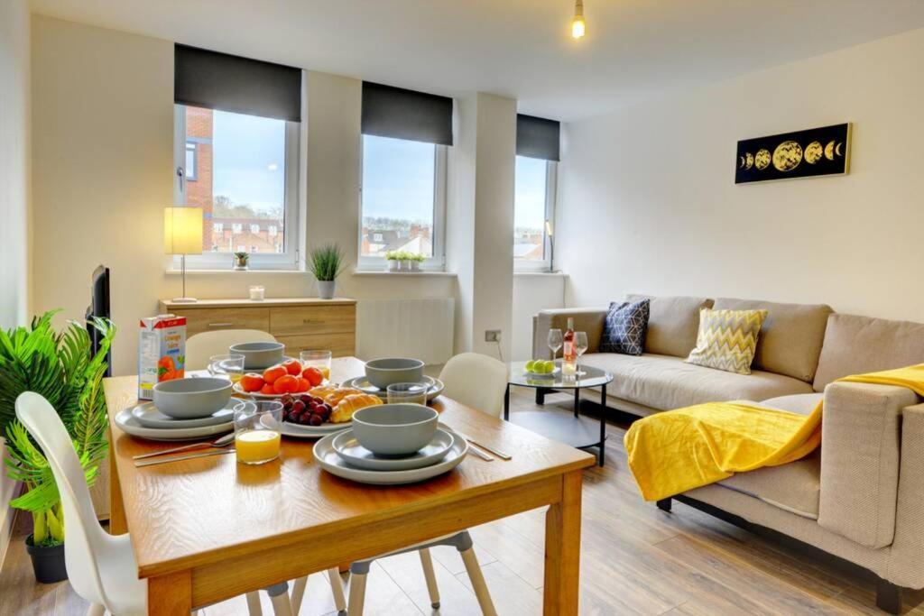 Modern & Stylish 2Br Apartment - Queens House Coventry Exterior foto